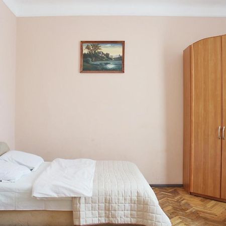 Квартира Подобово Біля Форуму Високий Замок Вулиця Хмельницького 61 Lviv Buitenkant foto